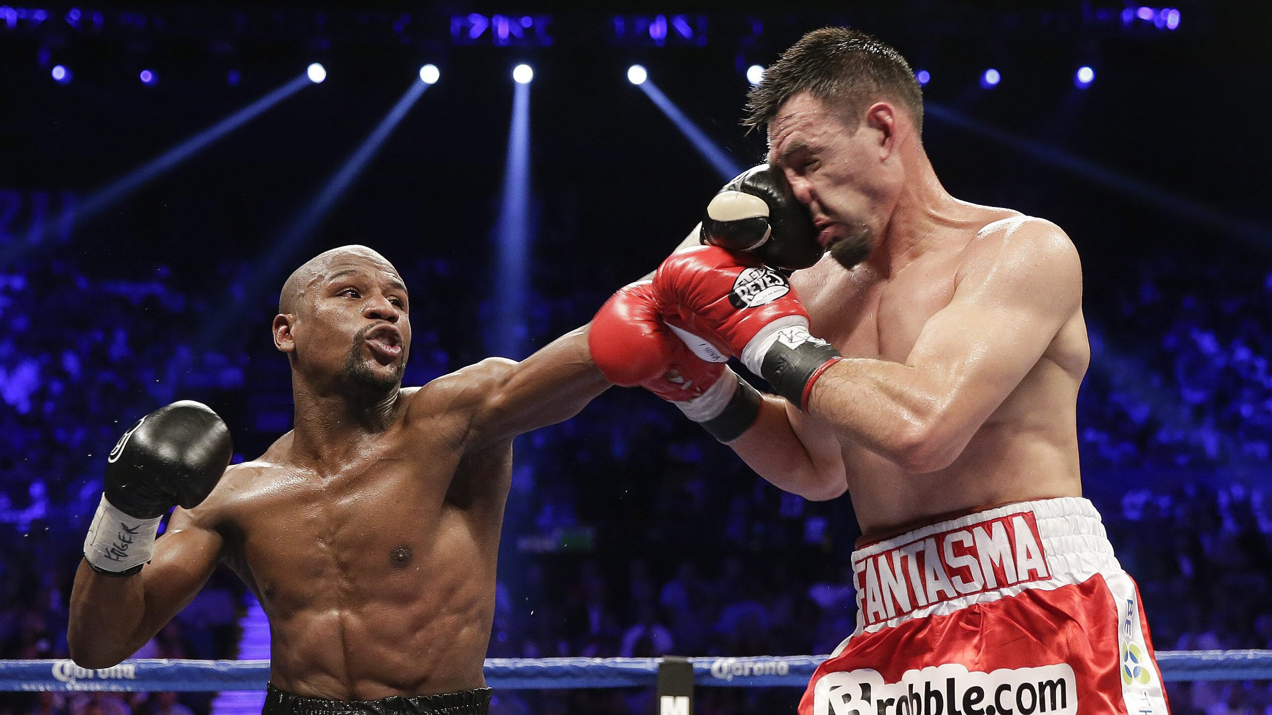 2026年世界漂流皮划艇锦标赛 激流河段翻船频发 成绩极具含金量